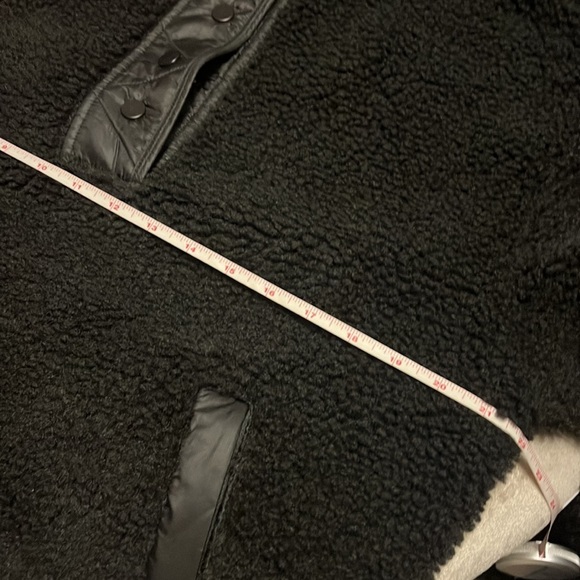 Athleta black cozy Sherpa snap 1/4 snap sweatshirt, small, new - Picture 11 of 14